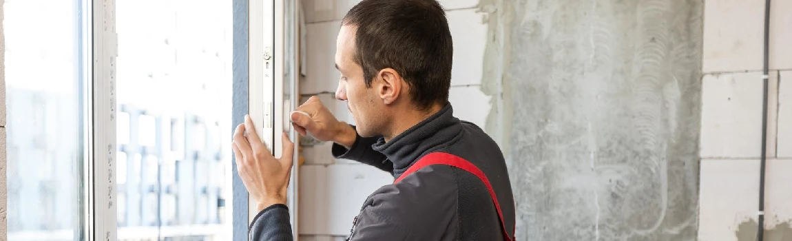 Emergency Cracked Windows Repair Services in Town 'n' Country, FL