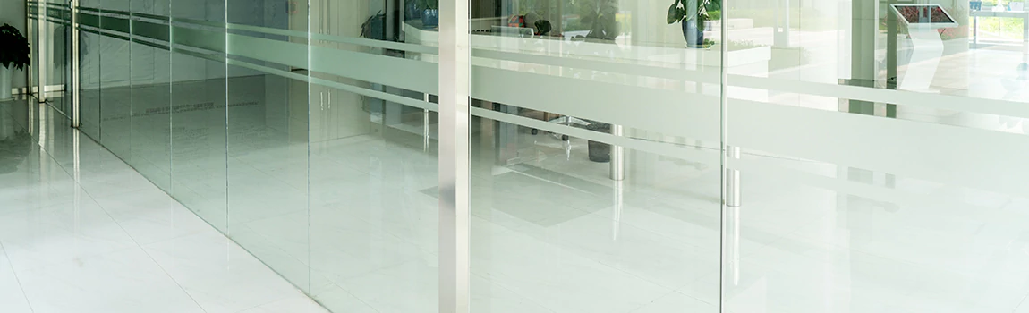 Local Glass Repair in Town 'n' Country, FL